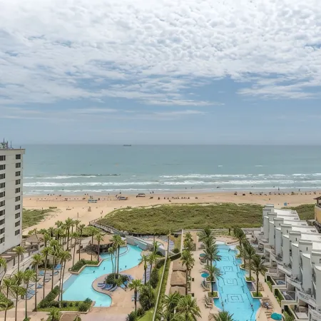 SPI Premier Condo. 3 Bedrooms, 2 Bathrooms. See SpaceX launches from balcony!