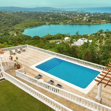 Heaven Villa - We are not on the water, we are above! Hotels in Drapers