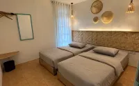 Stay and Farm Hostel