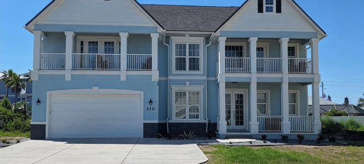 Beautiful two-story single family beach home with a private pool and ocean views Hotels in Ormond Beach