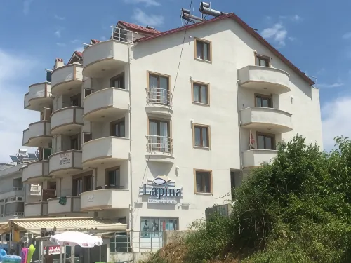 Lapina Suite & Restaurant - 2-Star