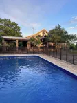 M'Walimu 4 Br w/ Pool, Farm Stay- Flower Farm, Goats, Pigs, Disc Golf! - Swimmingpools