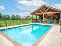 Casa Bella @ Buchanan Vacation Homes - Pool & Free Frio River Access コンカンのホテル
