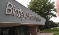 Birtley's Amethyst 3 Bedroom Apt Sleeps 6 Guest