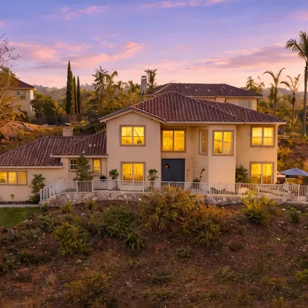 4Br Family Villa • Near Legoland & Beach • Gameroom  •  Dogs Free  •  Sleeps 9