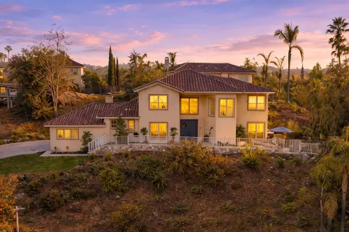 4Br Family Villa • Near Legoland & Beach • Gameroom  •  Dogs Free  •  Sleeps 9