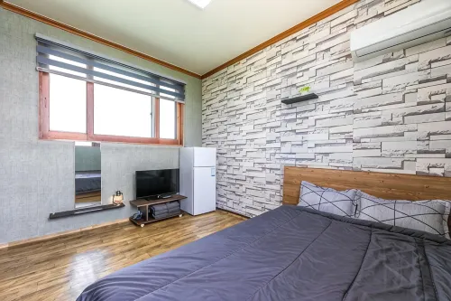 Taean Kkotji Beach House Pension - Homestays