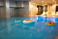 Hotel Aventus - Pools