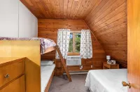 Cozy 2 bedroom 1.5 bath Lake House Cabin