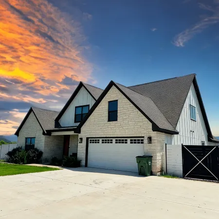 5 bedroom house near COTA AUS