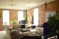 A spacious loft apartment in downtown Berrien Springs. - Villas