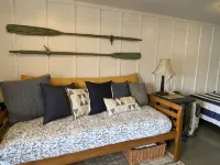 The Boathouse-on the Whitefish Chain of Lakes Hotels in Crosslake