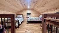 2Bdr  3Bd  1.5BA Cabin Located in the Heart of the New River Gorge National Park