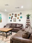 Mojave Desert 3/bed2/bath 2 King size beds full house with WiFi & street parking - Wifi
