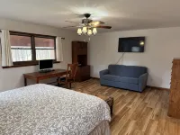Newly Renovated, Near Country Club and Ski Resort, fiber internet & Hot tub*