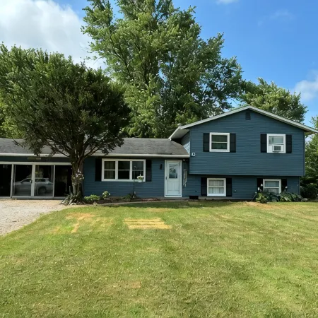 Remodeled Modern 4Br Avon Home with 3 Living Rooms on Large Private Lot/Farm
