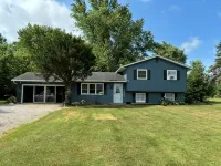 Remodeled Modern 4Br Avon Home with 3 Living Rooms on Large Private Lot/Farm