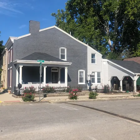 Charming 3-bedroom house in lovely downtown Madison.