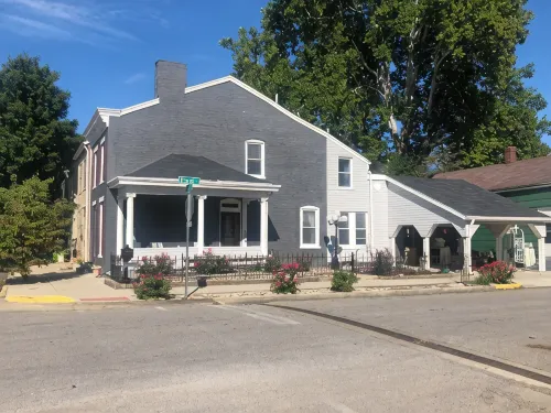 Charming 3-bedroom house in lovely downtown Madison.
