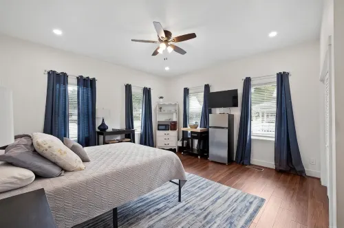 Historic Downtown Studio - Holiday Apartments