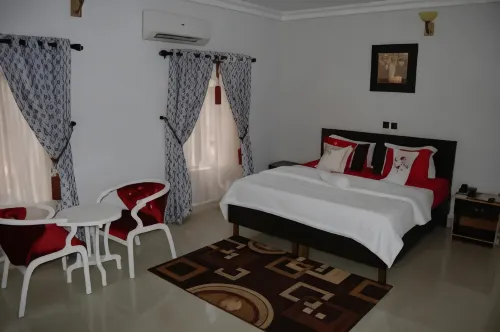NUE-Crest Hotels & Suites - Morgenmad