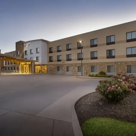 Fairfield Inn & Suites Lincoln Southeast