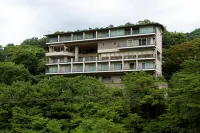 絹の渓谷 碧流 - 4つ星