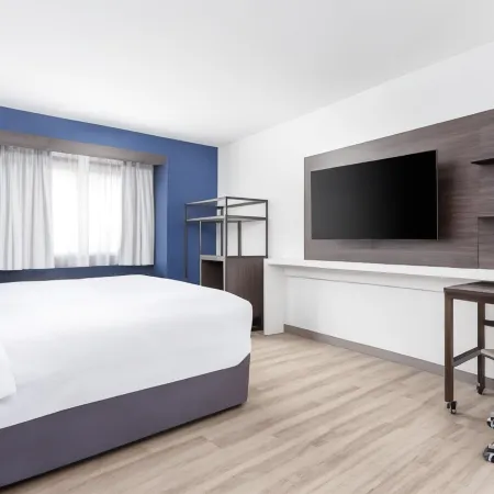 Spark by Hilton Clarion