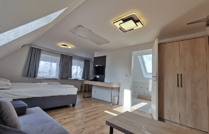 Home Inn Hotel