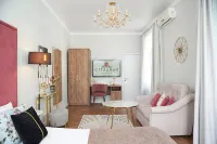 Otradnyij Guest House - 2星級