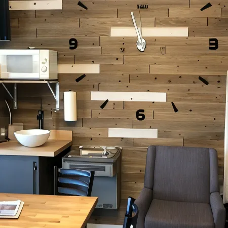Deerfield Inn and Suites - Fairview