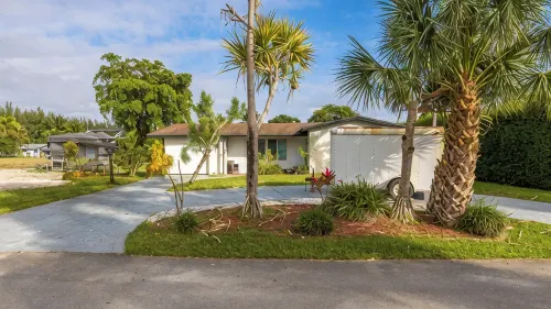 4Br Waterfront Home New Pool and Spa Installed 2/25 - Hot Tub