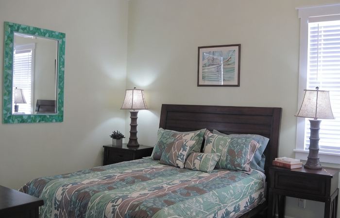PRIVATE LUXURY Beachfront Home, Beach Cabana, Kayaks, Paddle Board