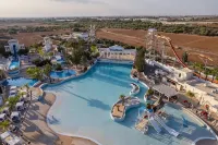 Sun Plaza Suites - Adults Only - Beach