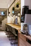 Hotel Bee Green - 3-Star