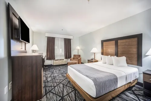 Baymont by Wyndham Grand Haven - Pool