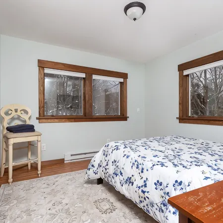 Cozy & Private Killington Ski House - Hot Tub - 4 Min to Resort - 4Br/3BA
