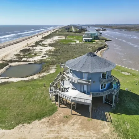 THE ROUND HOUSE AT SARGENT BEACH AMAZING 360 DEGREE VIEWS