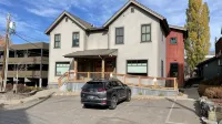 Stylish Railway Loft in the Heart of Whitefish - walking distance to downtown! - Boutique