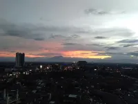 Premium Studio Room by Mareslim at Margonda Residence 5 Hotels in Depok