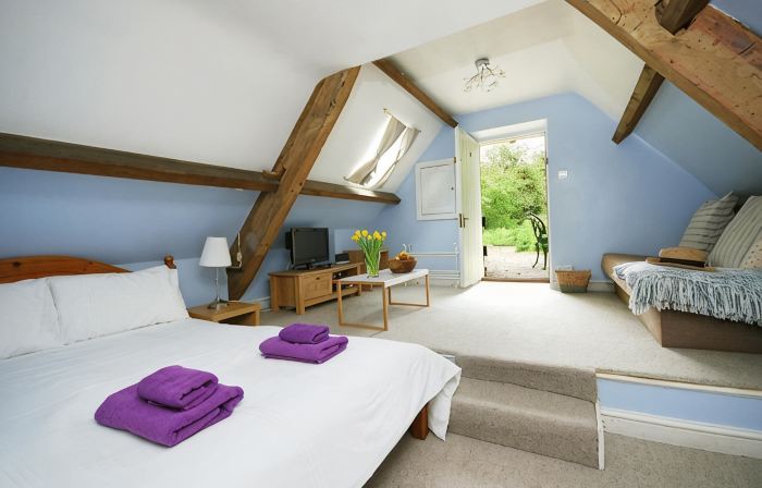 The Coach House Beautiful Georgian Apartment Wifi and Parking Near Bath