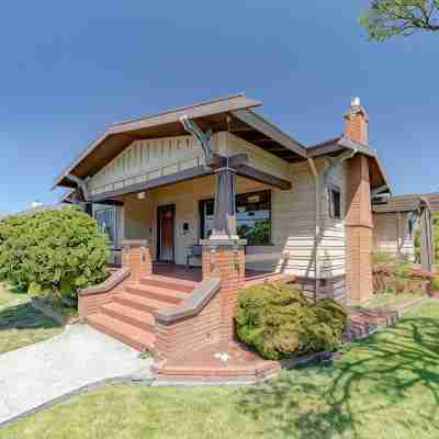 3-bedroom Craftsman home with hot tub/sauna in the Heart of Arcata Hotel Exterior