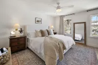 Closest Stay to Downtown Mt Dora - Renovated - Walk Everywhere - 5-Star Reviews - Boutique