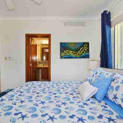 Playa Turquesa K-101- Premier Beachfront Ocean/Garden View 100mbps Wifi Rooms