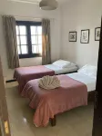 Large privately owned villa, close to beaches - Villas