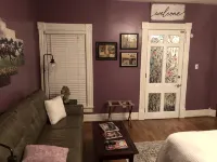 Historic Downtown Morgan Street Apartment - Pet Friendly! - Huoneistot