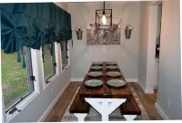 High Cotton! Completelyrenovated 3BR, 2.5BA home! 1.5 mi to the Village! - Homestays