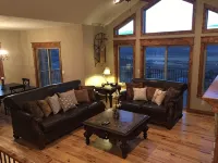 5 Minutes from Granby Ranch, 18- Min from Winter Park, Gorgeous Views - 4-Star