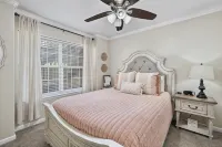 Next To SDC & Table Rock Lake. 20ft Patio. King Master 2BR 2BA.Full Size Kitchen - 4-Star