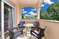 Bright apartment in Medolino - 2-Star